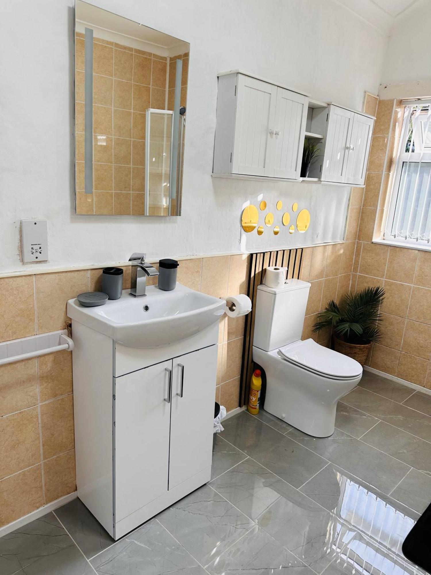 R4 Luxury Studio En-Suite Room In Harborne Lane By Queen Elizabeth Hospital Бирмингам Екстериор снимка